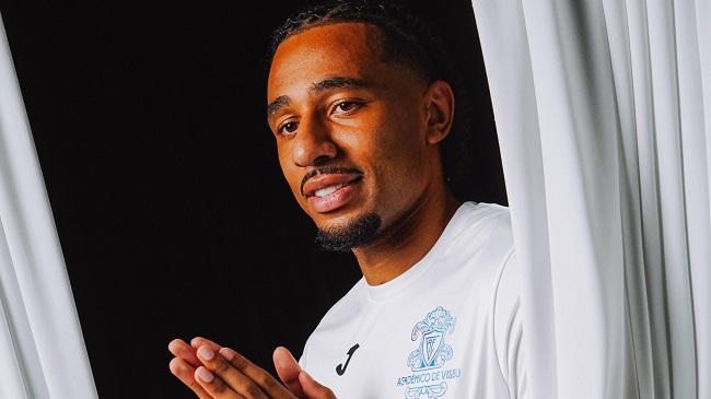 French centre-back Hugo Gambor was signed by Académico in September (Image: www.academicodeviseu.pt)