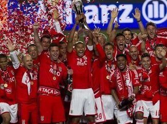 Benfica edge out Marítimo to clinch Taça da Liga triumph