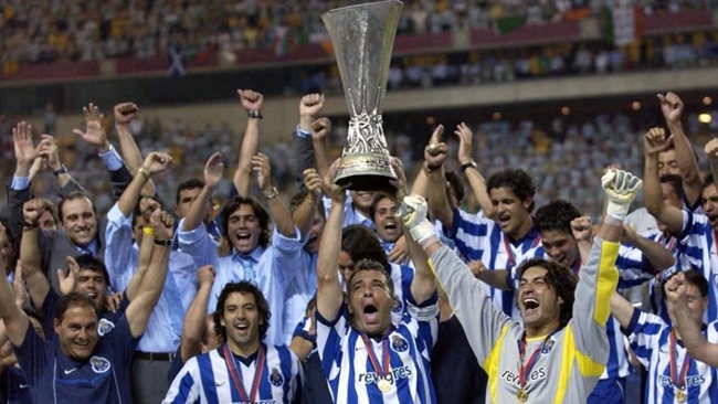 Porto captain Jorge Costa lifts the UEFA Cup aloft in the Seville night (Photo: Getty Images)