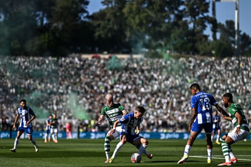 Porto beat 10-man Sporting in extra time to win Portuguese Cup
