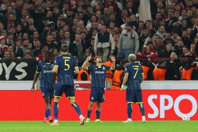 Moffi and Mora on target as Porto beat Stuttgart 2-1 in Germany in Europa League