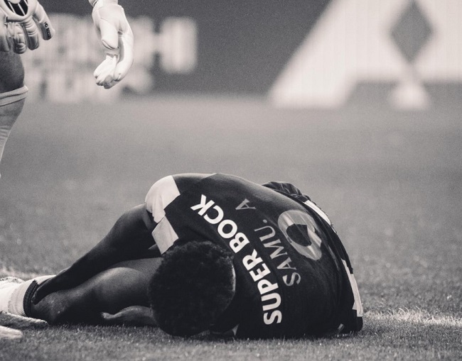Porto striker Samu suffers season-ending ACL injury