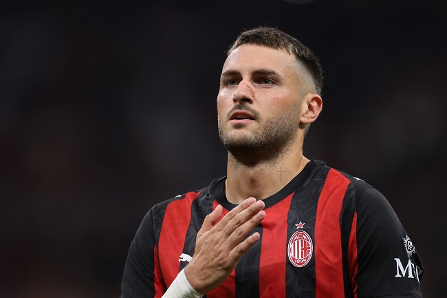 Santiago Gimenez celebrates after scoring for AC Milan against Lecce. (Photo: Jonathan Moscrop/Getty Images)