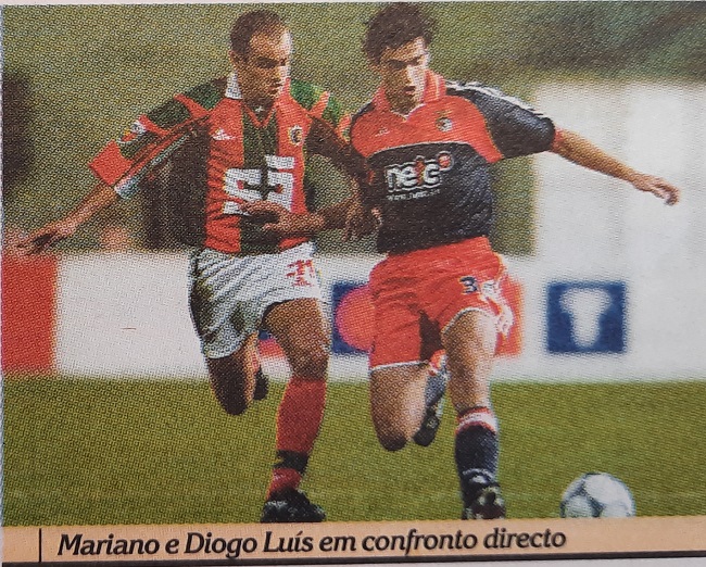 Mariano tracks Benfica left-back Diogo Luís, who has gone on to forge a career in TV punditry