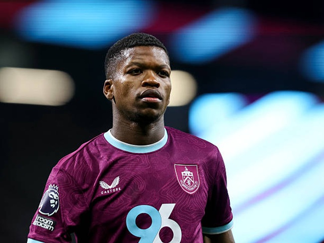 Ipswich hail “experience and quality” of new signing Florentino Luís  