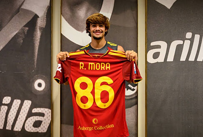 “Over the moon!” Portuguese wonderkid Rodrigo Mora eager to play Champions League football with Roma 