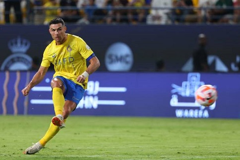 WATCH: Where's Cristiano Ronaldo? Al-Nassr launch 2023-24 home kit - but  CR7 is nowhere to be seen