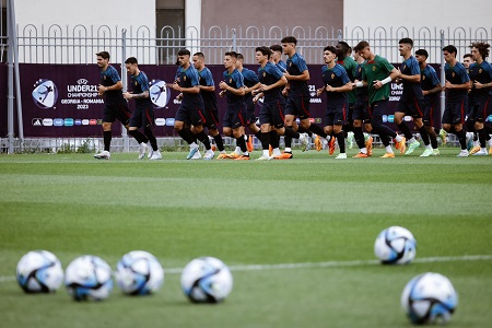 11837852 - UEFA European Qualifiers - Portugal training sessionSearch