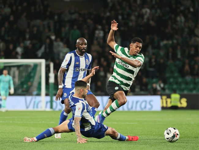 Advantage Sporting after 1-0 victory over Porto in Taça de Portugal semi-final first leg